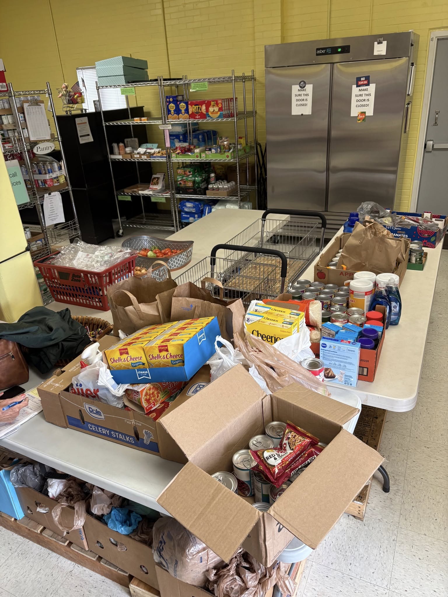 Groveport Pickleball Club members donating food pantry items in 2025